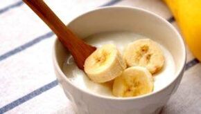 Banana mask for radiant and wrinkle-free skin